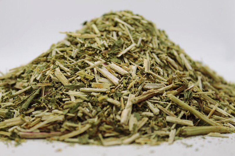 Блатен тъжник (Filipendula ulmaria) стрък