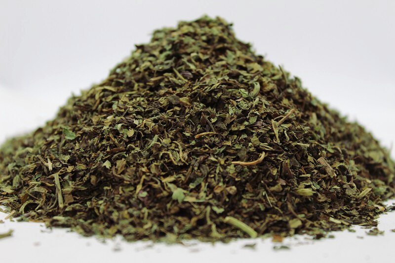 Маточина (Melissa officinalis) листа